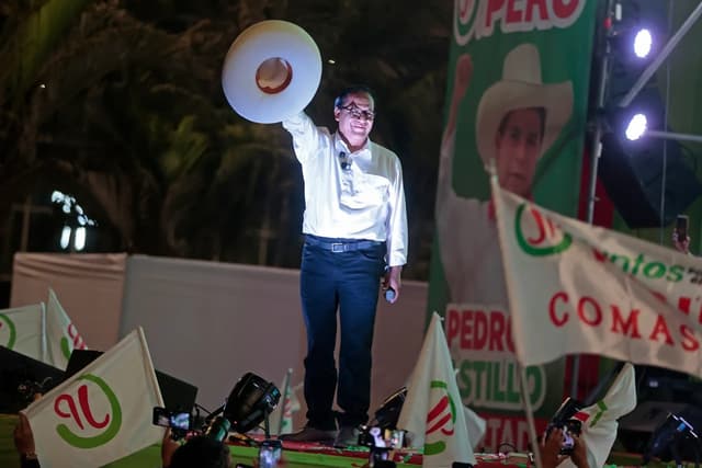 Roberto Sánchez en la segunda vuelta: estas son sus propuestas económicas y su equipo técnico